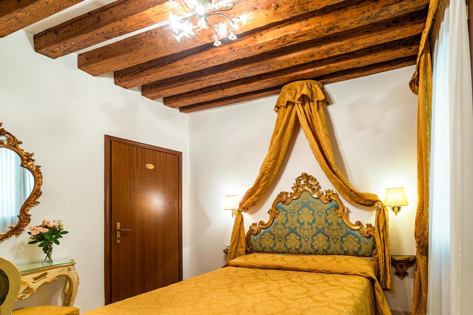 Hotel Al Vagon Venedig Exterior foto