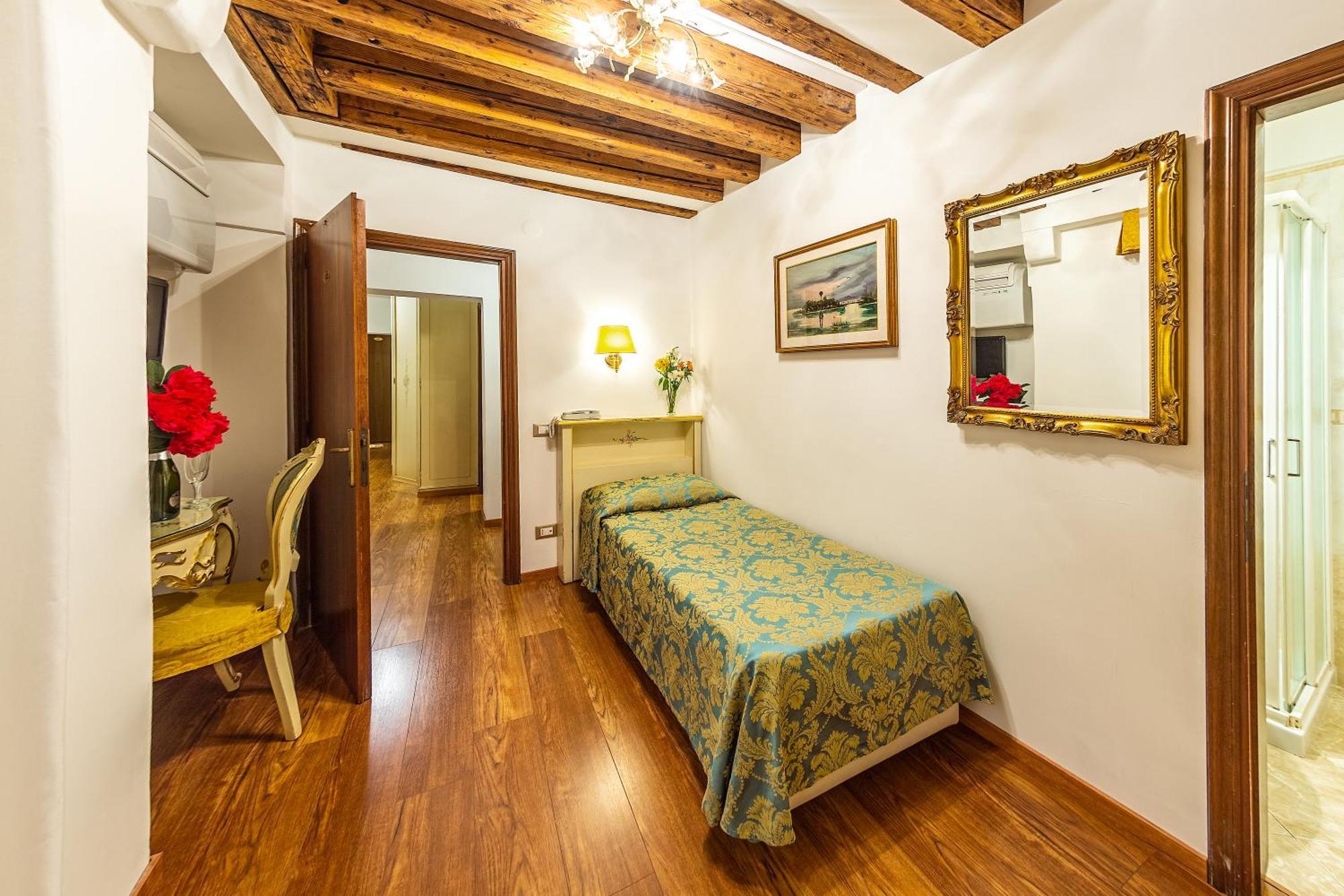 Hotel Al Vagon Venedig Exterior foto