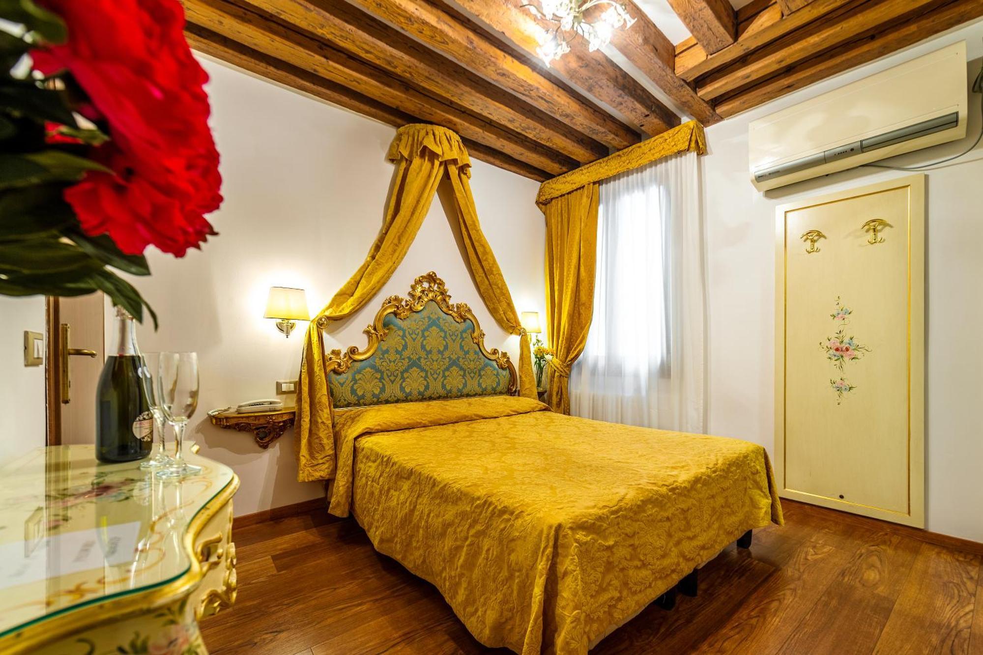 Hotel Al Vagon Venedig Exterior foto